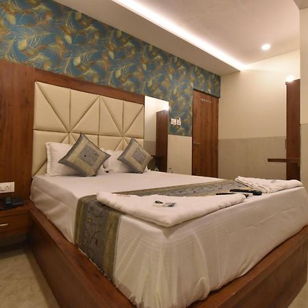 Hotel Dream Palace Residency - Near To Us Embassy Bkc มุมไบ ภายนอก รูปภาพ