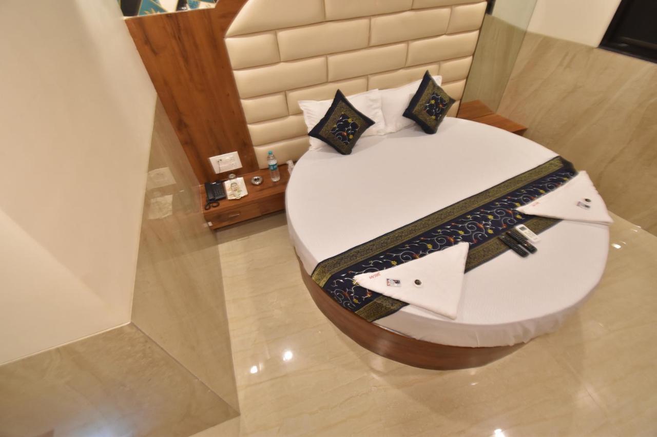 Hotel Dream Palace Residency - Near To Us Embassy Bkc มุมไบ ภายนอก รูปภาพ
