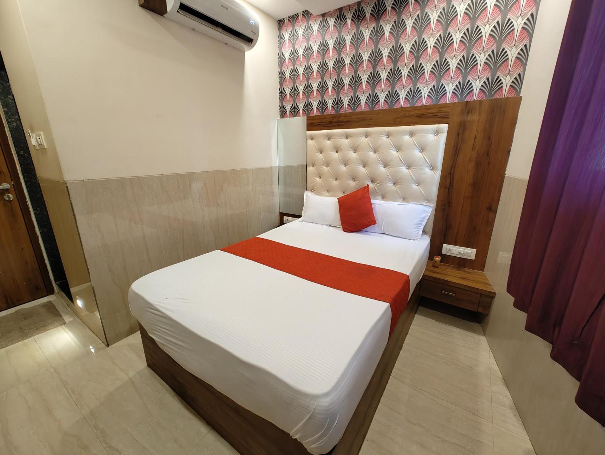 Hotel Dream Palace Residency - Near To Us Embassy Bkc มุมไบ ภายนอก รูปภาพ